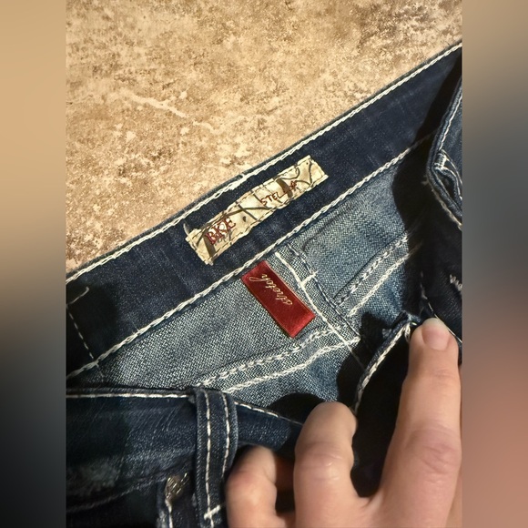 BKE Stella Women's cropped Blue Jeans - Picture 4 of 10